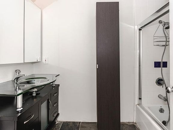 5th image of 18 Lansing St APT 305