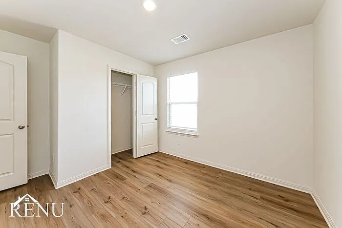 305 Silvercrest Ln — Photo 15