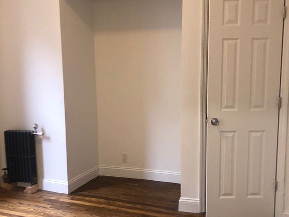 3rd image of 35 E 17th St APT 317