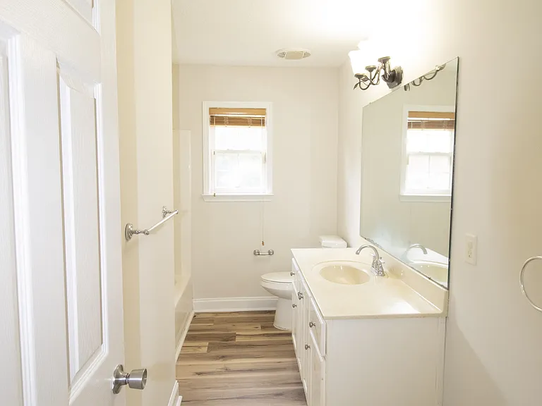 1008 Houndsbark Ct — Photo 15