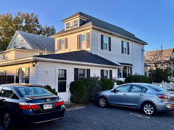 Parking, can fit up to 3 cars plus the garage