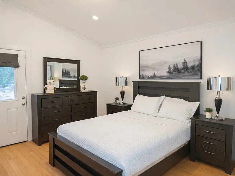15 Linda Ln — Photo 11
