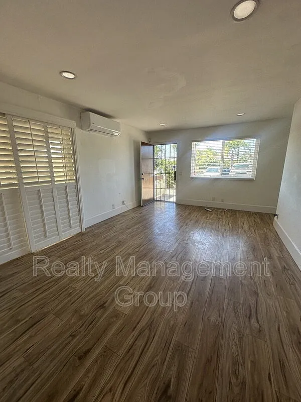 2 bed, 2.0 bath, 852 sqft, $3,000 — Photo 3