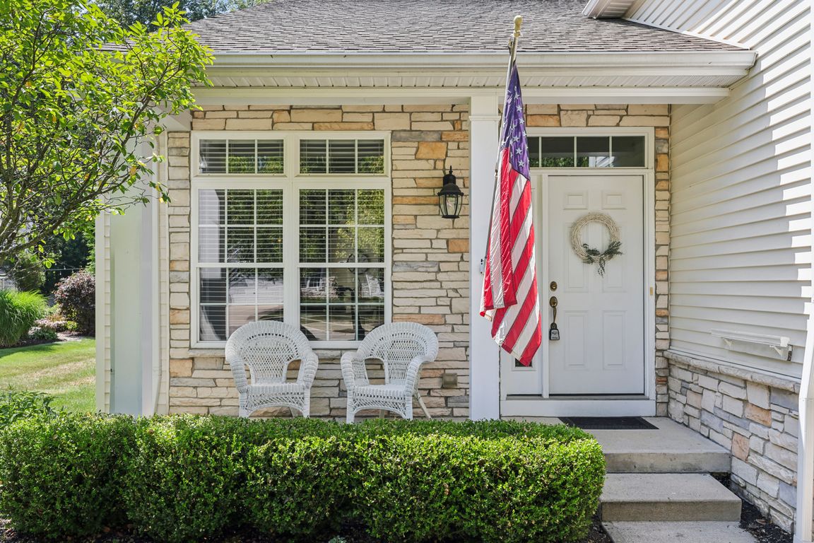 Coronado Cir-S3007-003.jpg