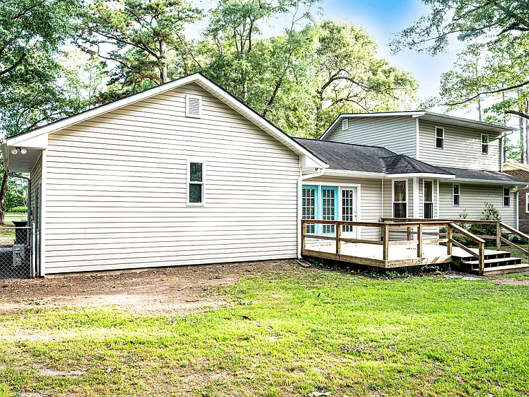 512 Haywood Creek Dr — Photo 7