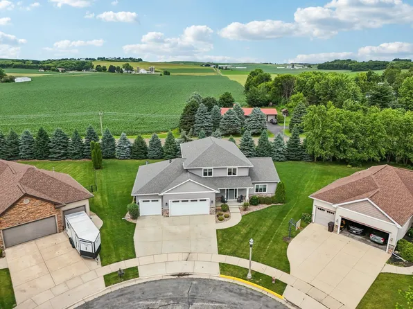 1200 Stone Edge Ct, Waunakee, WI 53597