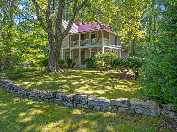 520 Esseola Cres, Saluda, NC 28773