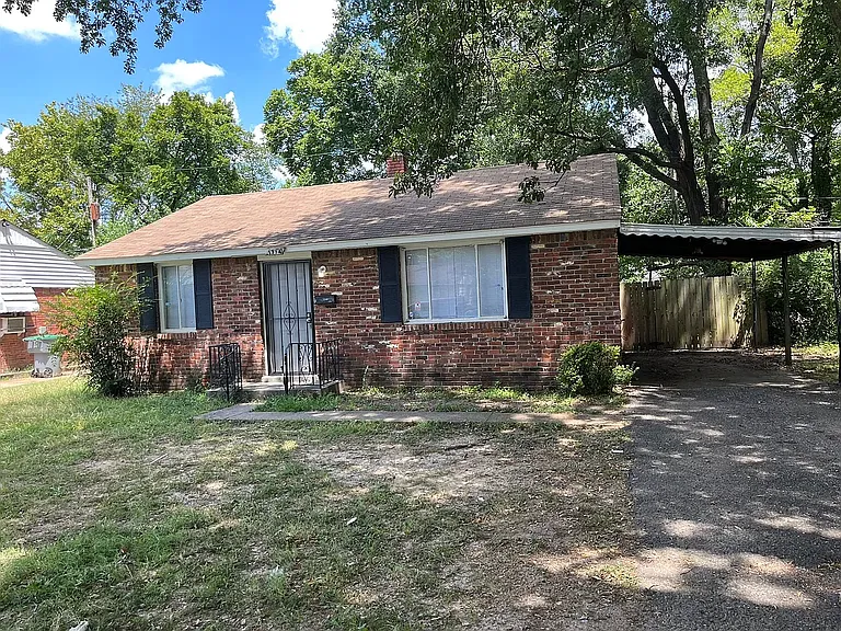 1774 Wildrose St — Photo 1