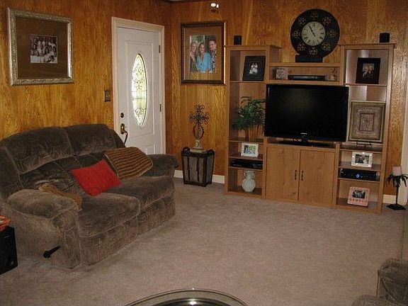 4th image of 502 Hoskins Ave