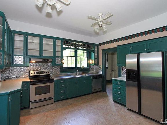 3rd image of 1104 Bedford Ave