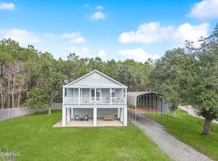 400 Garden Rd, Bay Saint Louis, MS 39520