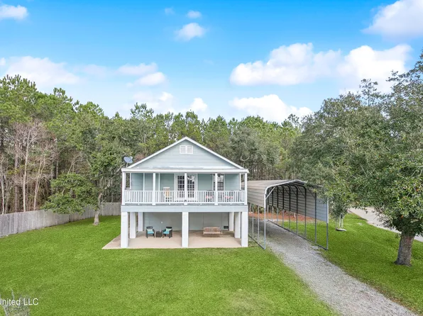400 Garden Rd, Bay Saint Louis, MS 39520