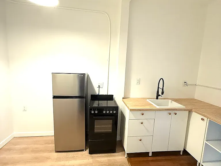 378 Tompkins Ave #1 — Photo 2