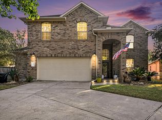 437 Holly Branch Ln, Kemah, TX 77565