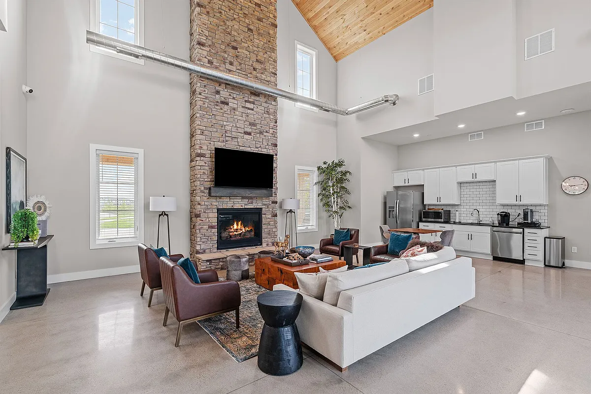 Building Photo - Marsh Hollow