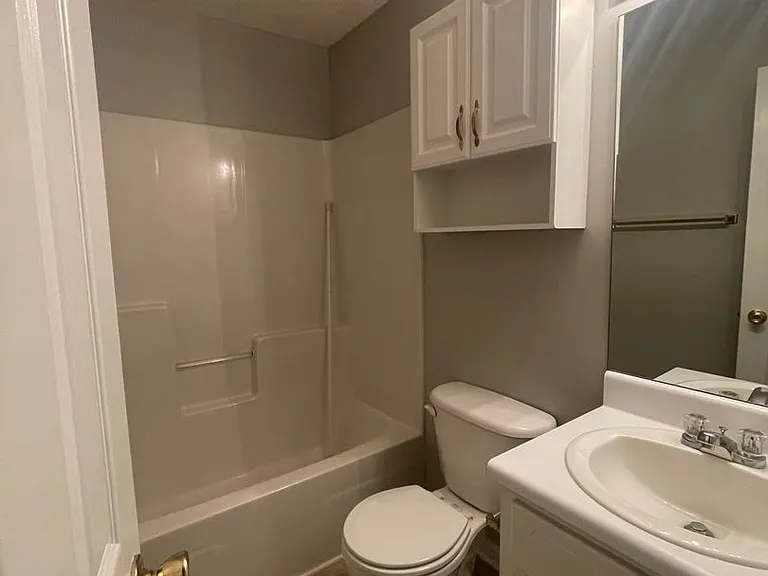 152 Woodmere Dr — Photo 8