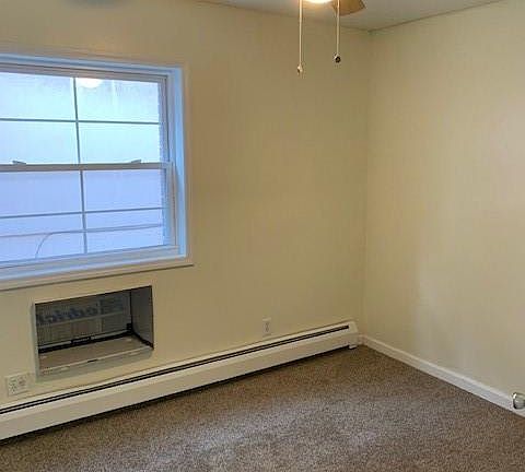 4th image of 914 E 106th St #2