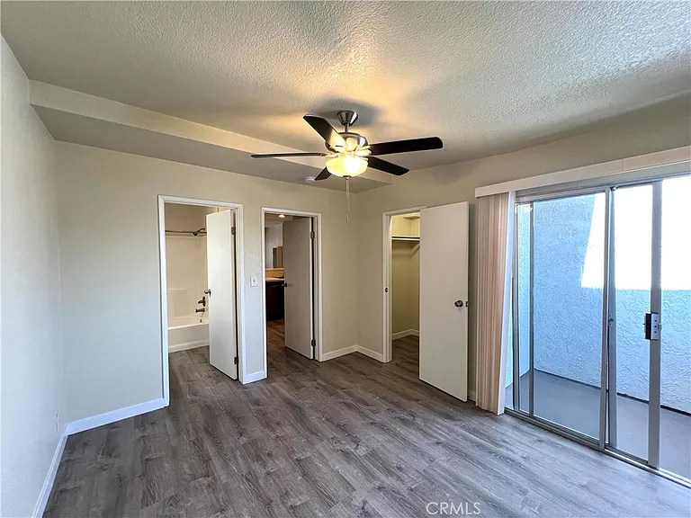 4307 W 142nd St #9 — Photo 11