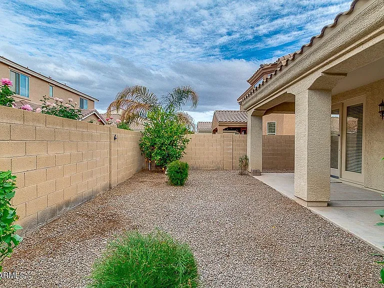 122 W Aster Dr — Photo 31