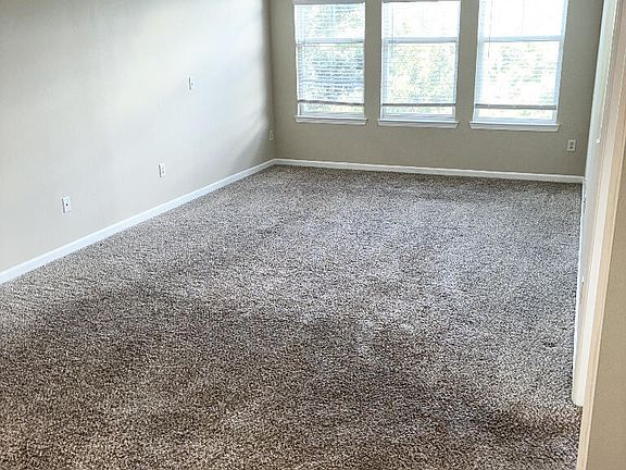 3rd image of 10435 MIDTOWN Parkway #430