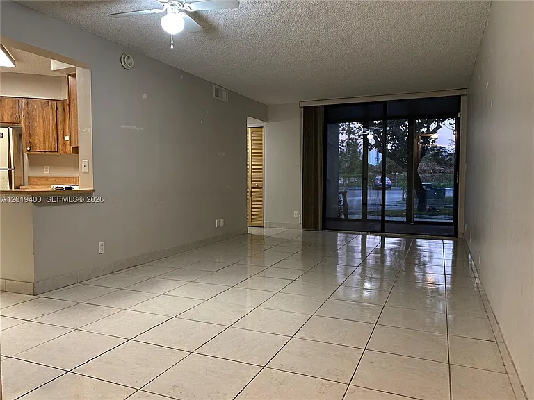 210 Lake Pointe Dr #114 — Photo 19