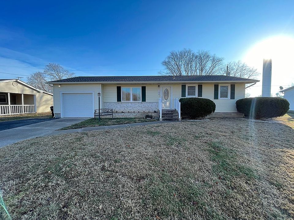 1st image of 104 N Westview Dr