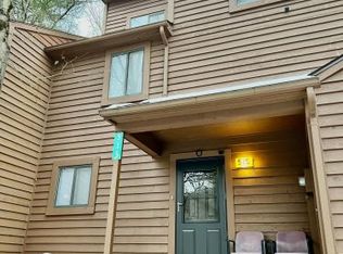 515 Wales Ct, Bushkill, PA 18324