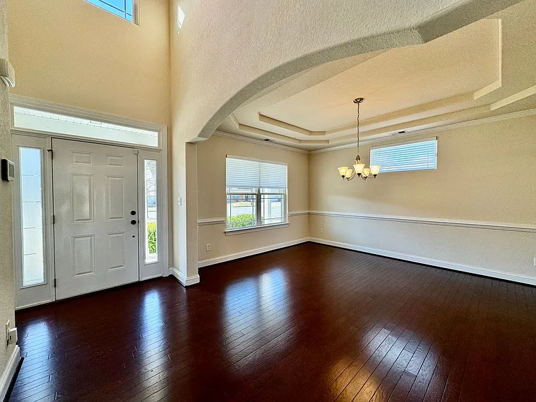 1532 Drumheller Dr — Photo 8