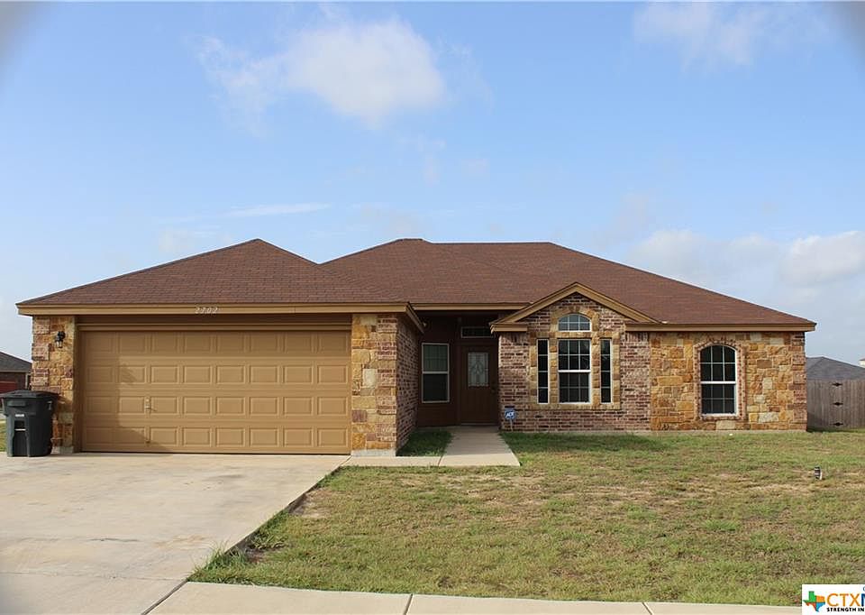 1st image of 2702 Hector Dr