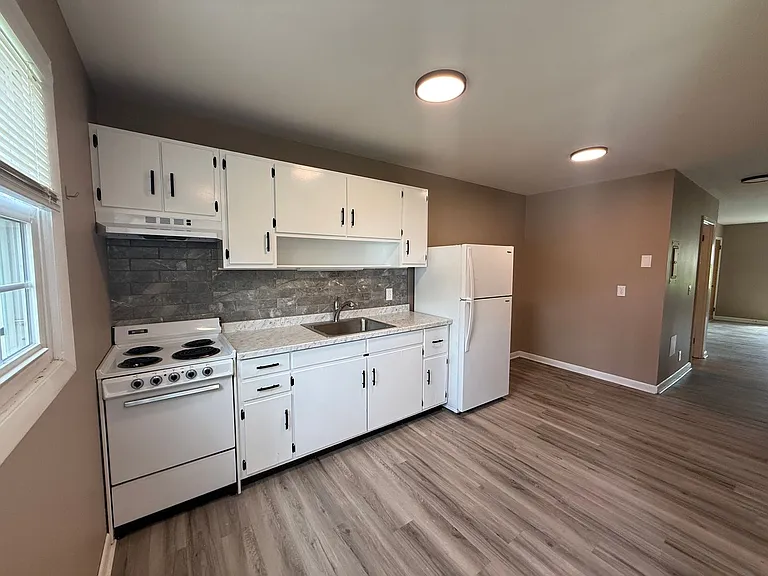 133 E Ravine Rd #1 — Photo 7