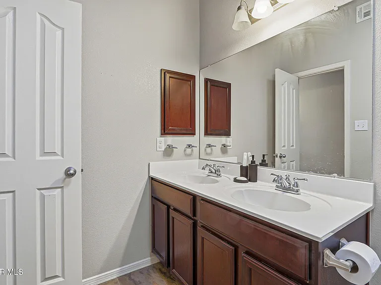 4613 Al Hernandez St — Photo 35