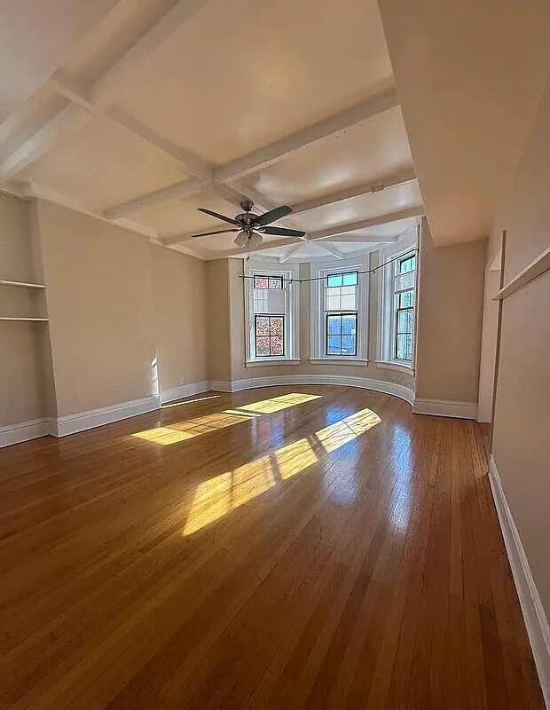 1 bed, 1.0 bath, 1000 sqft, $1,699 — Photo 1
