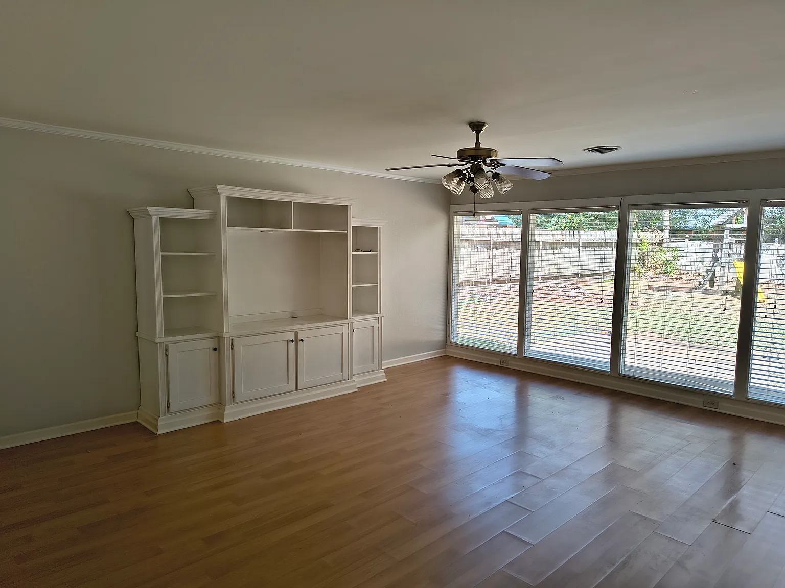 3 bed, 1484 sqft, $1,600 — Photo 1