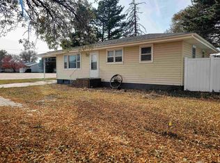 1954 40th Ave, Columbus, NE 68601