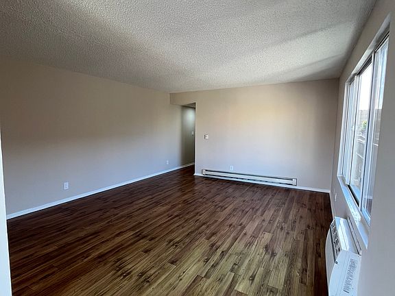 4th image of 1726 N Garfield Pl #17