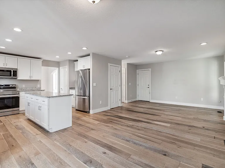 5357 E Hamilton Ave — Photo 14