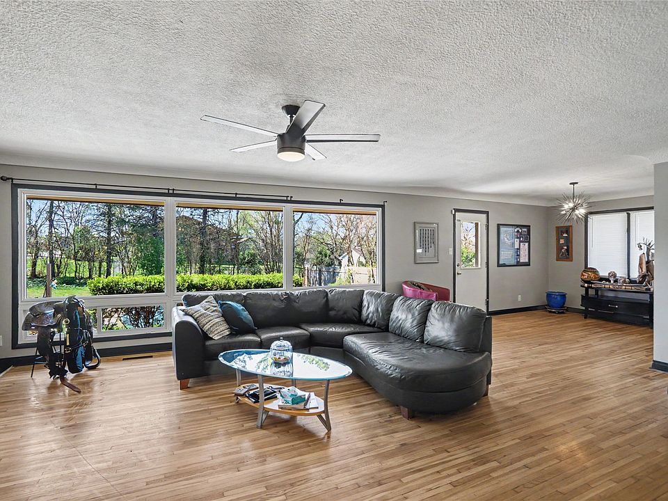 1st image of 7402 Oak Brook Dr