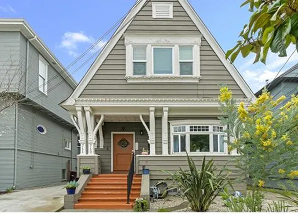 713 33rd St, Oakland, CA 94609