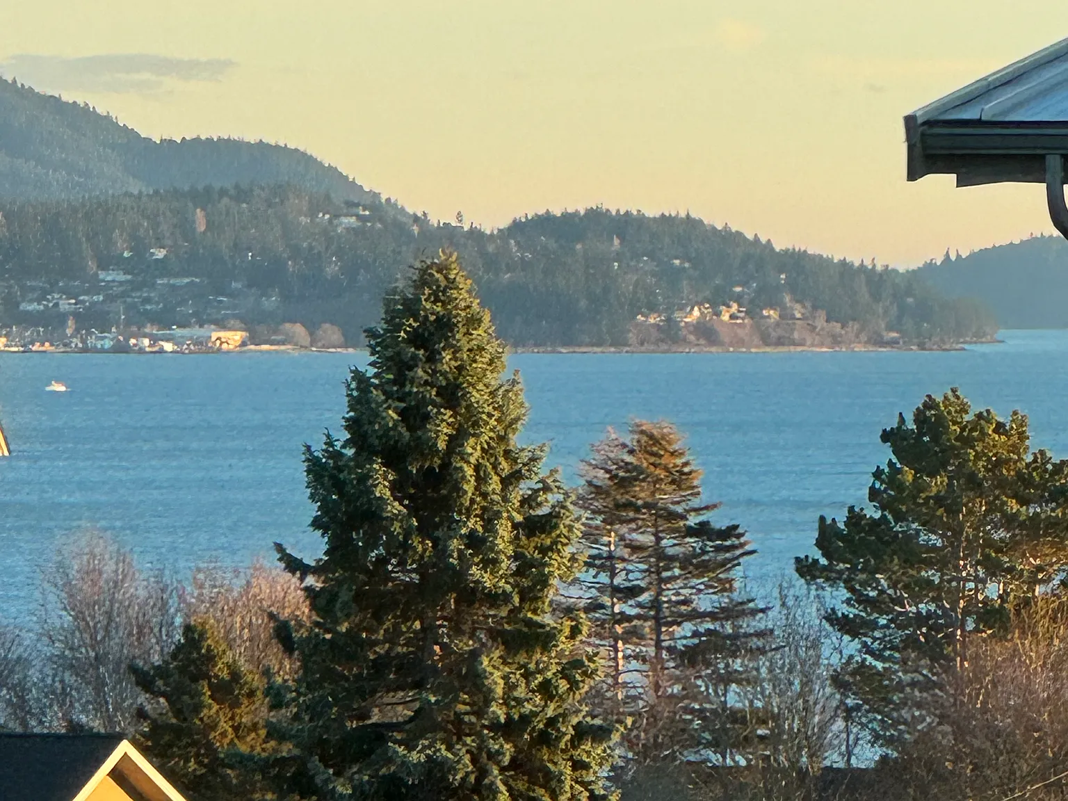 Old Marine Dr, Bellingham — Photo 4