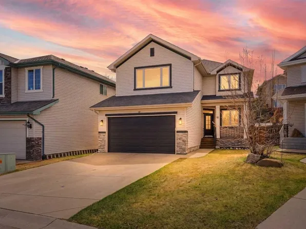 15 N Valley Stream Mnr NW, Calgary, AB T3B 5V9