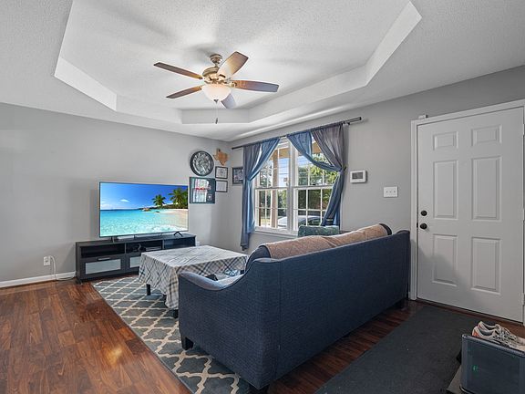 4th image of 726 Shelton Cir