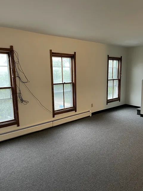 3 bed, $2,200 — Photo 3