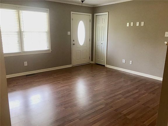 4th image of 1026 Lakemont Dr
