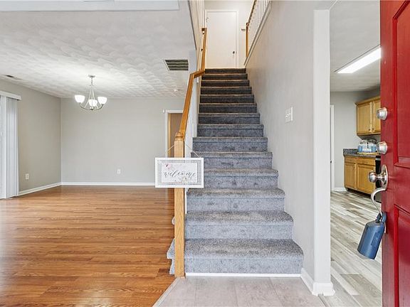 3rd image of 5228 Moreland St