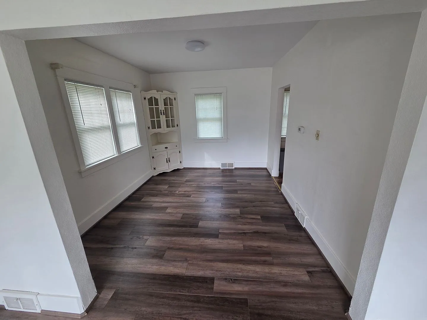 102 - 104 Morley Pkwy — Photo 2