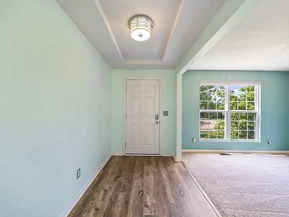 3rd image of 6388 Pembroke Dr