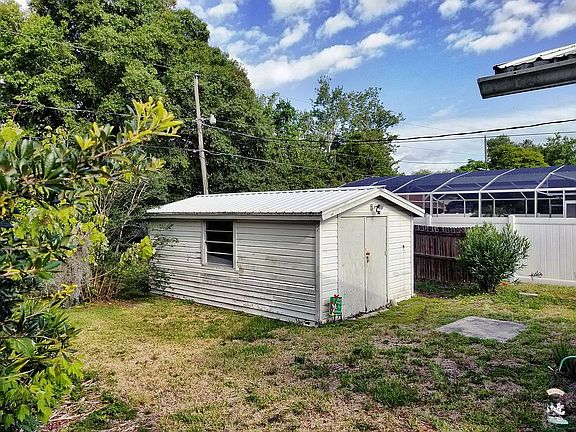3rd image of 2022 Travelers Palm Dr