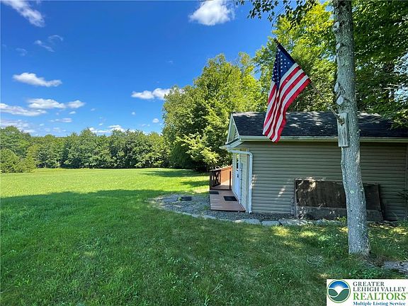 2nd image of 439 Butternut Rd