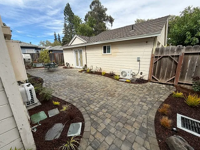2639 Alhambra Ave — Photo 11