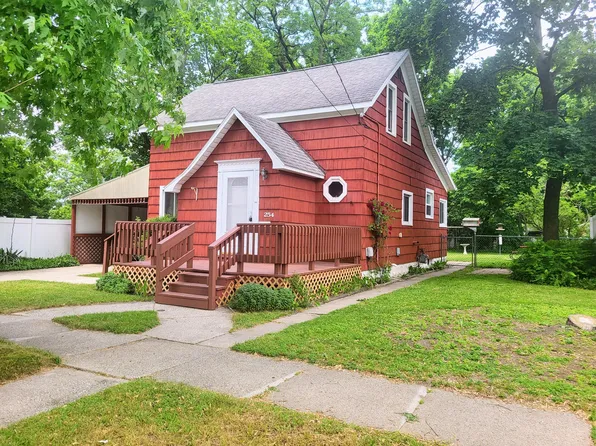 254 4th Ave, Manistee, MI 49660